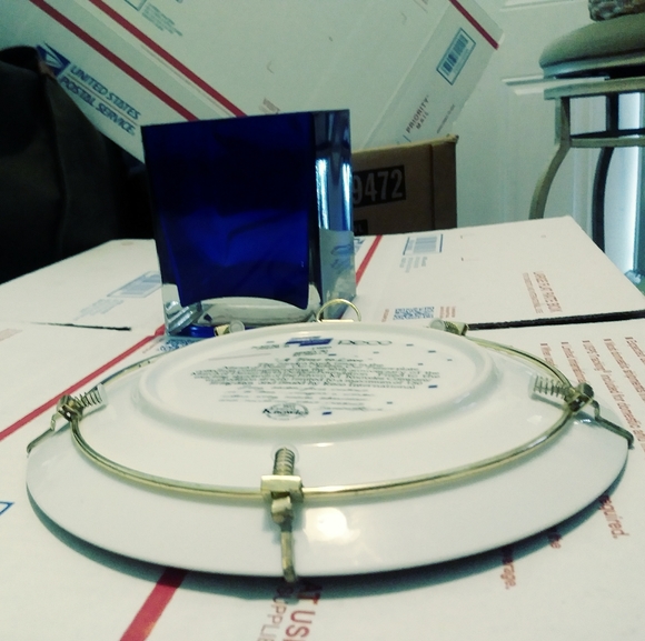 💝SANDRA KUCK "A TIME TO LOVE" 💘🐧FABULOUS VINTAGE GIFT GIVING. 🎁 - Picture 2 of 4